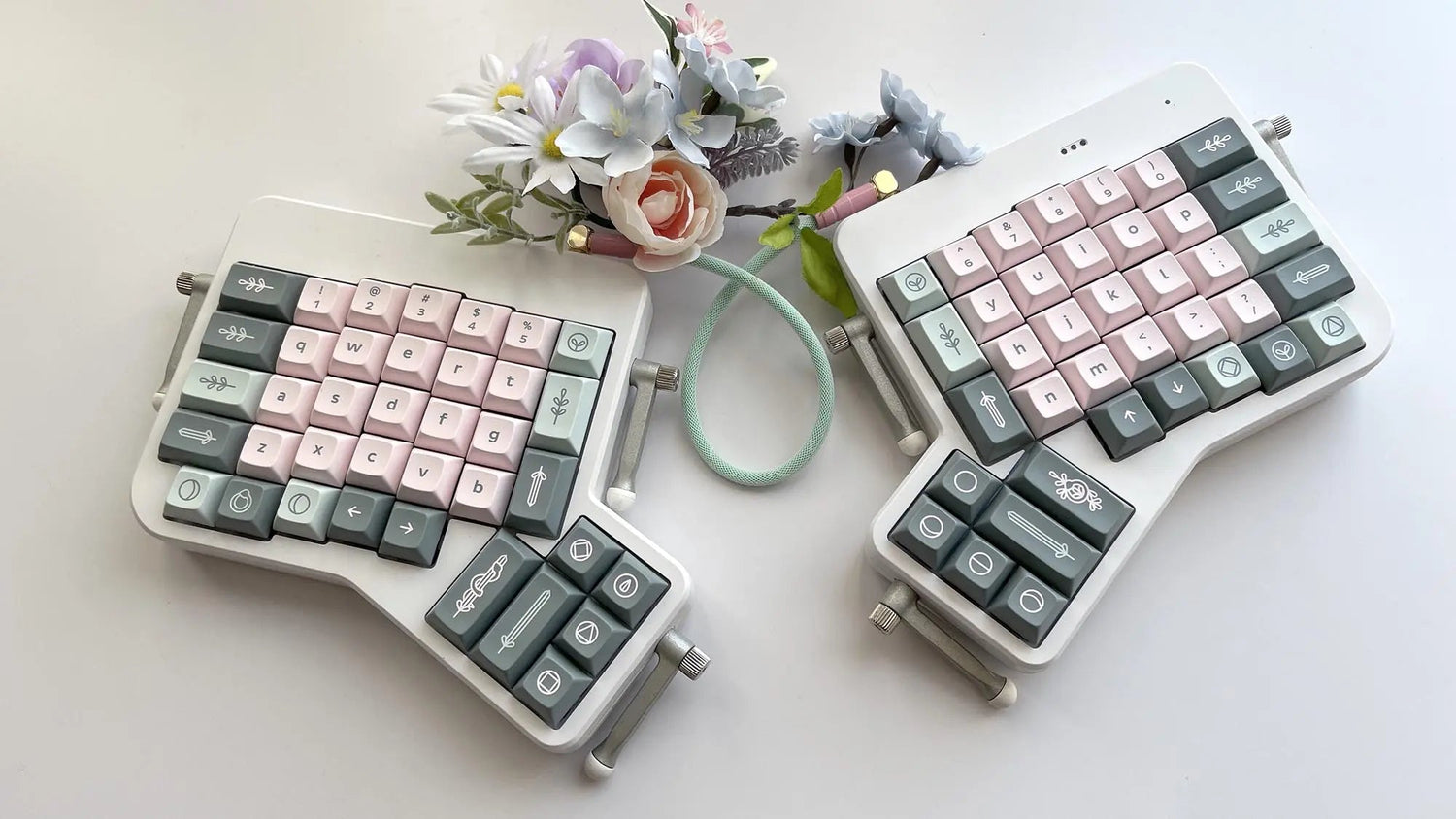 DSA Witch Girl Keycaps | Keycaps by Mintlodica | KS-WG-NOVS Group Buy
