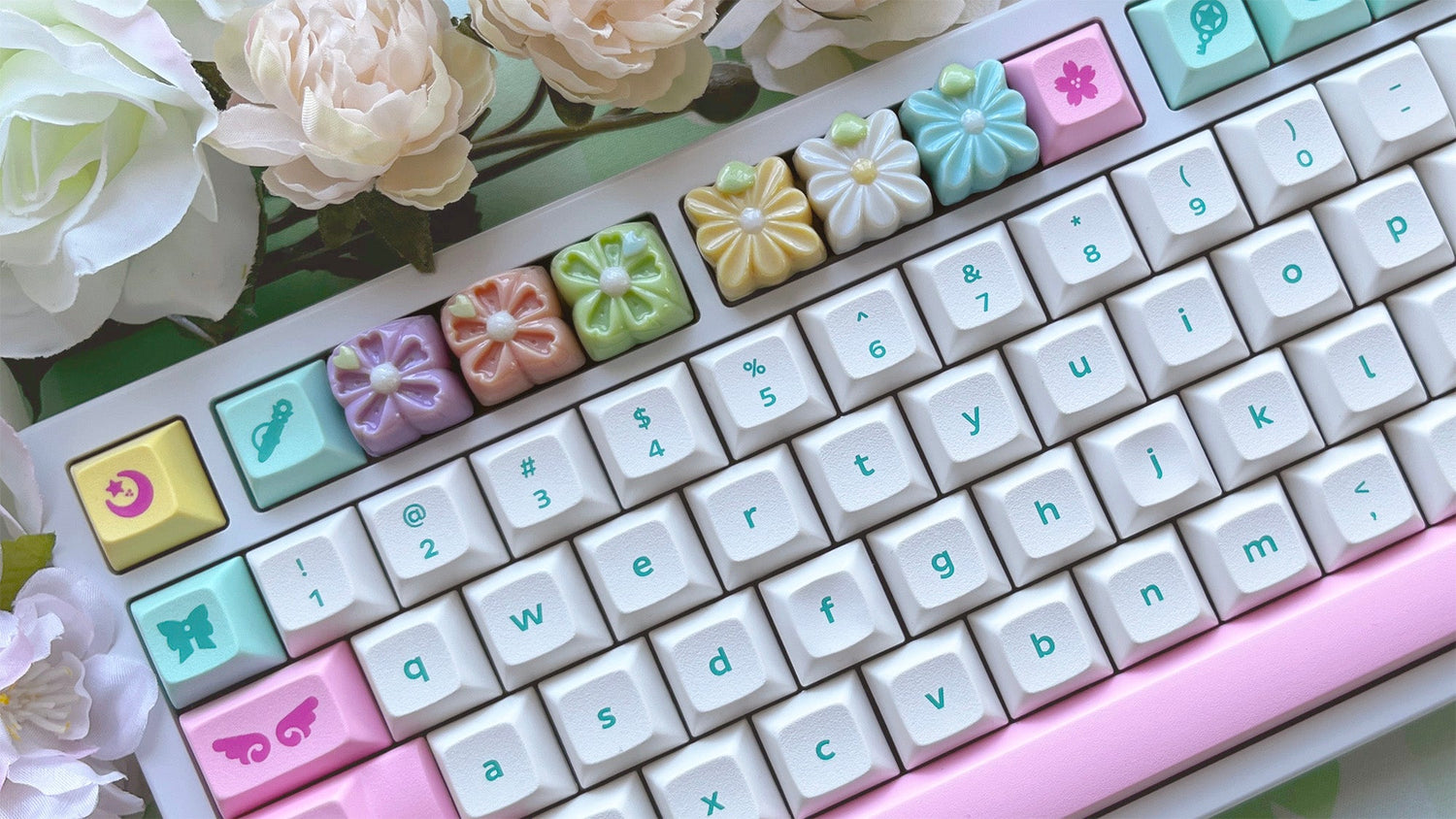 Pastel Dreams Floral Artisans | Floral Artisan Keycaps by Mintlodica | CS-PD-WHITE