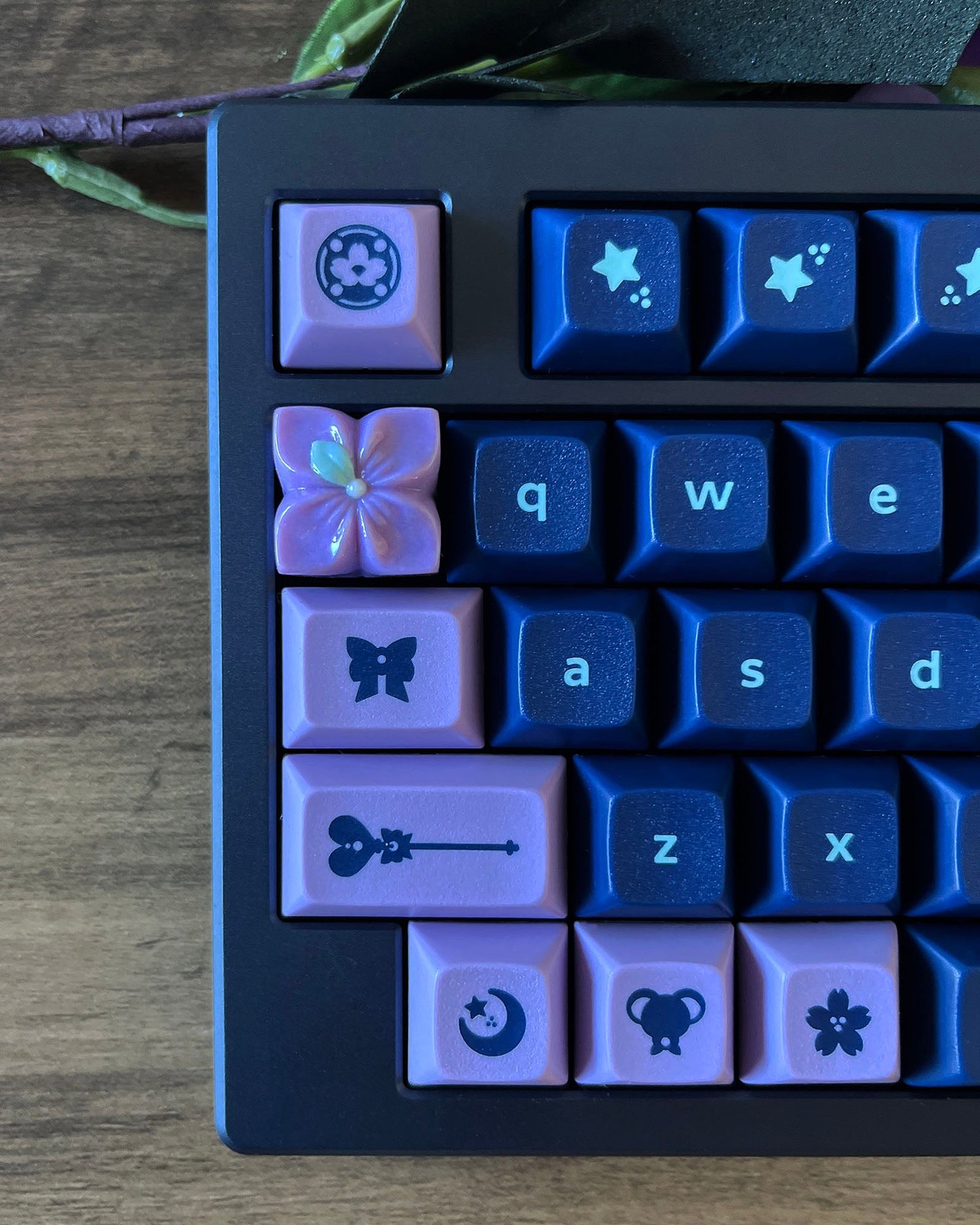 Magic Girl Floral Artisans | Floral Artisan Keycaps by Mintlodica | CS-MG-PURPLE